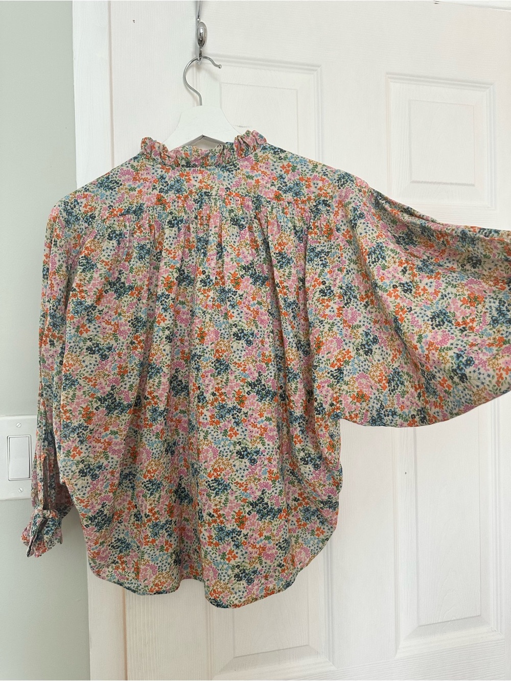 Doen Rose Lady Bird Cream Ruffle-Neck Batwing Blouse - Picture 6 of 7